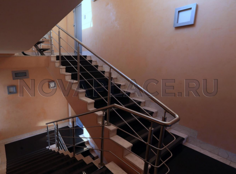 Аренда офиса в бизнес-центре в Москве 100 м2