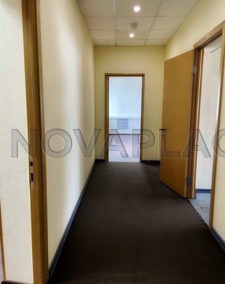 Аренда офиса в бизнес-центре в Москве 165 м2