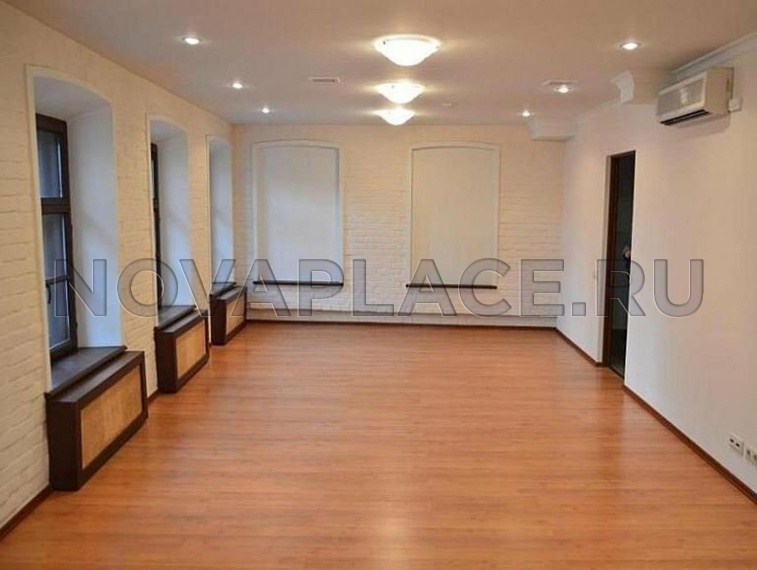 Аренда здания (ОСЗ) в Москве 1300 м2