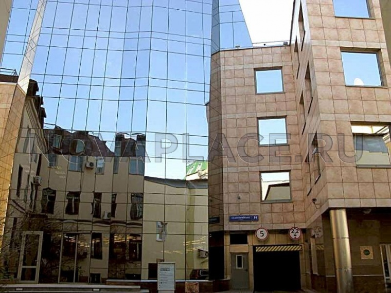 Продажа отдельно стоящего здания в Москве 7878 м2