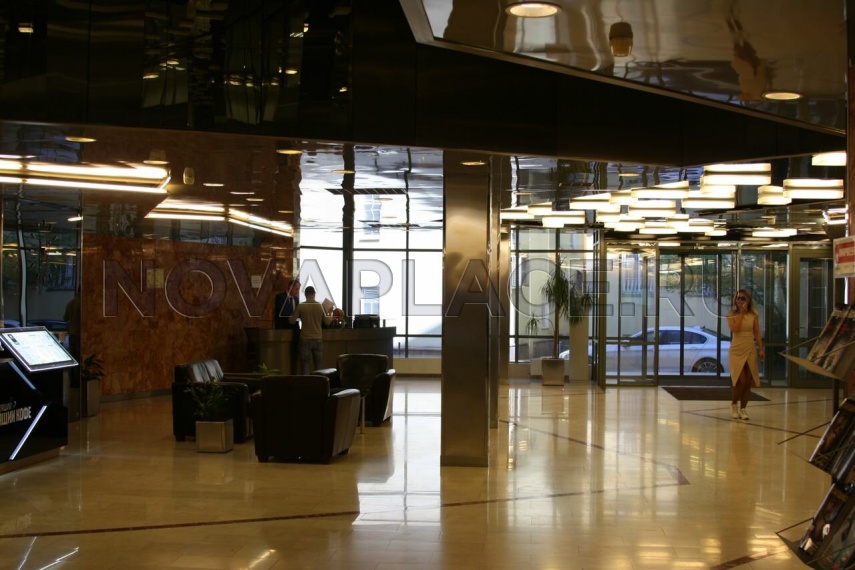 Продажа отдельно стоящего здания в Москве 7878 м2