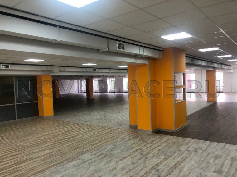 Аренда офиса в бизнес-центре в Москве 382 м2