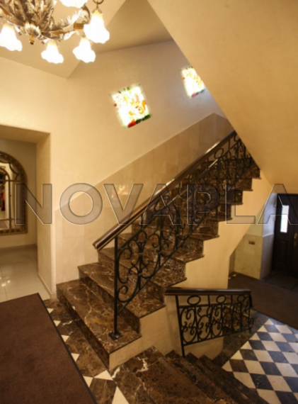 Аренда здания (ОСЗ) в Москве 1141 м2