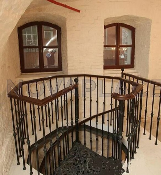 Аренда здания (ОСЗ) в Москве 1350 м2