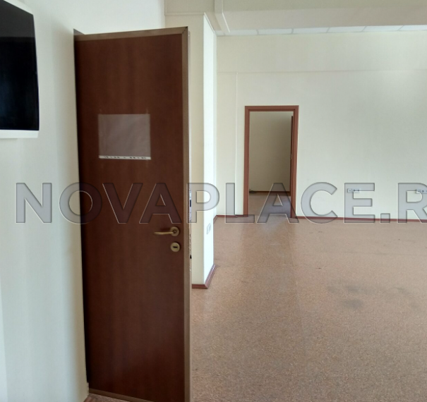 Аренда офиса в бизнес-центре в Москве 175 м2