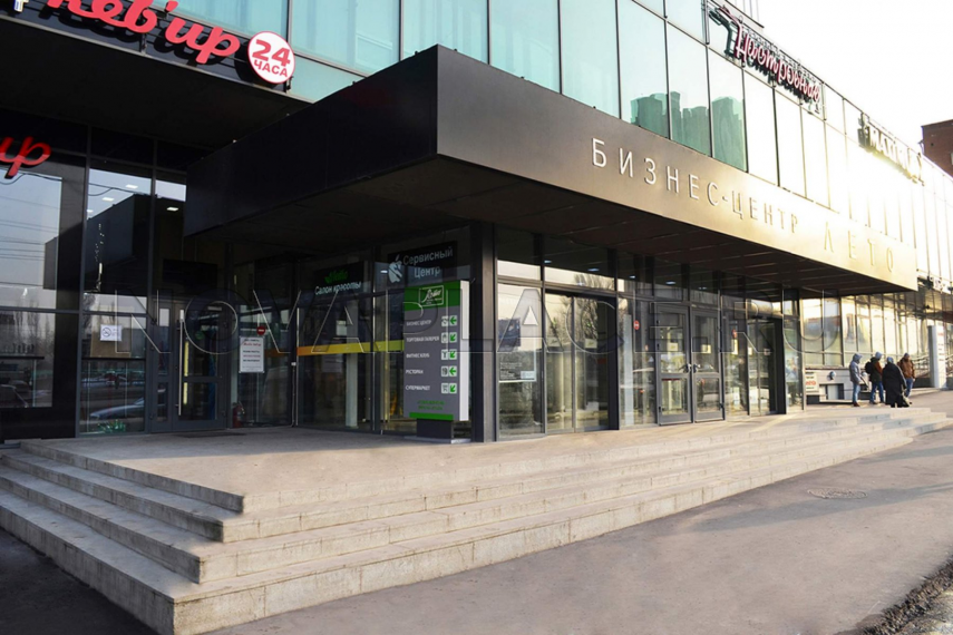 Аренда офиса в бизнес-центре в Москве 100 м2