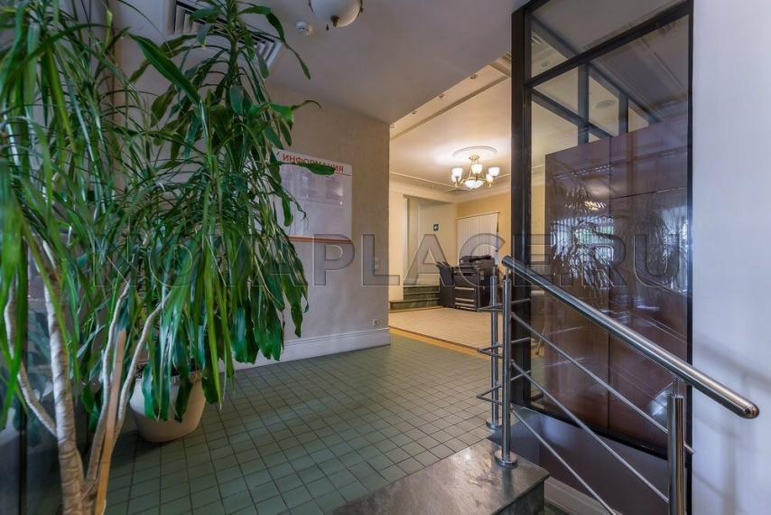 Аренда здания (ОСЗ) в Москве 1413 м2