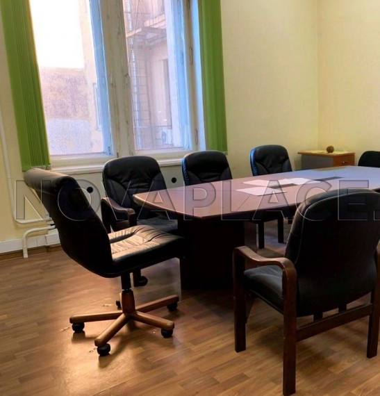 Аренда офиса в бизнес-центре в Москве 211 м2