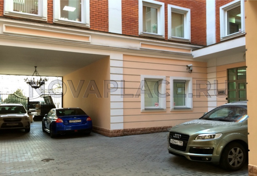 Аренда офиса в бизнес-центре в Москве 2346 м2