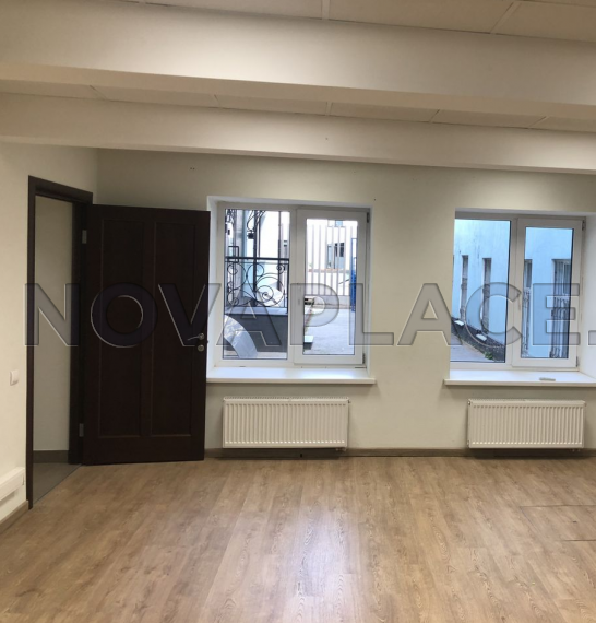 Продажа отдельно стоящего здания в Москве 581 м2