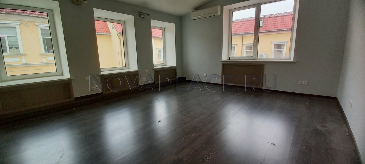 Аренда офиса в бизнес-центре в Москве 58 м2