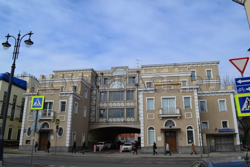 Продажа отдельно стоящего здания в Москве 4830 м2