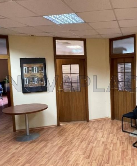 Аренда офиса в бизнес-центре в Москве 260 м2