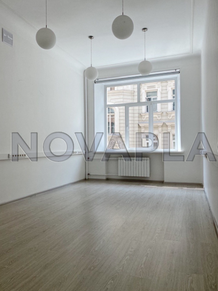 Аренда офиса в бизнес-центре в Москве 320 м2