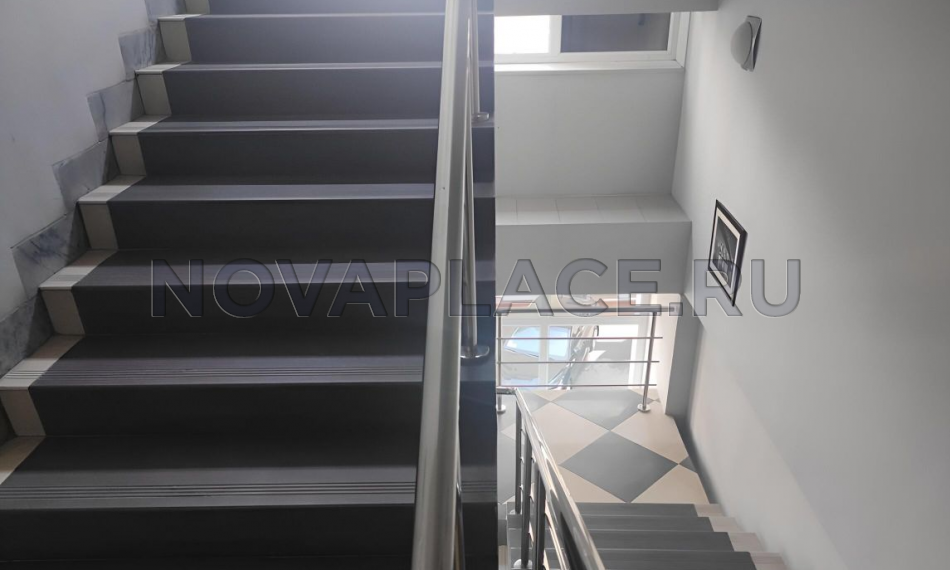 Аренда офиса в бизнес-центре в Москве 90 м2