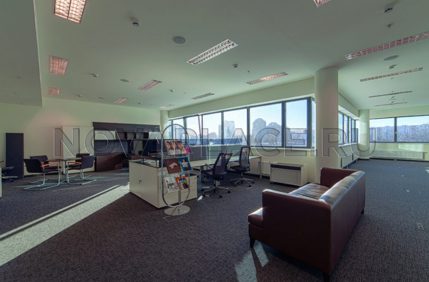 Аренда офиса в бизнес-центре в Москве 435 м2