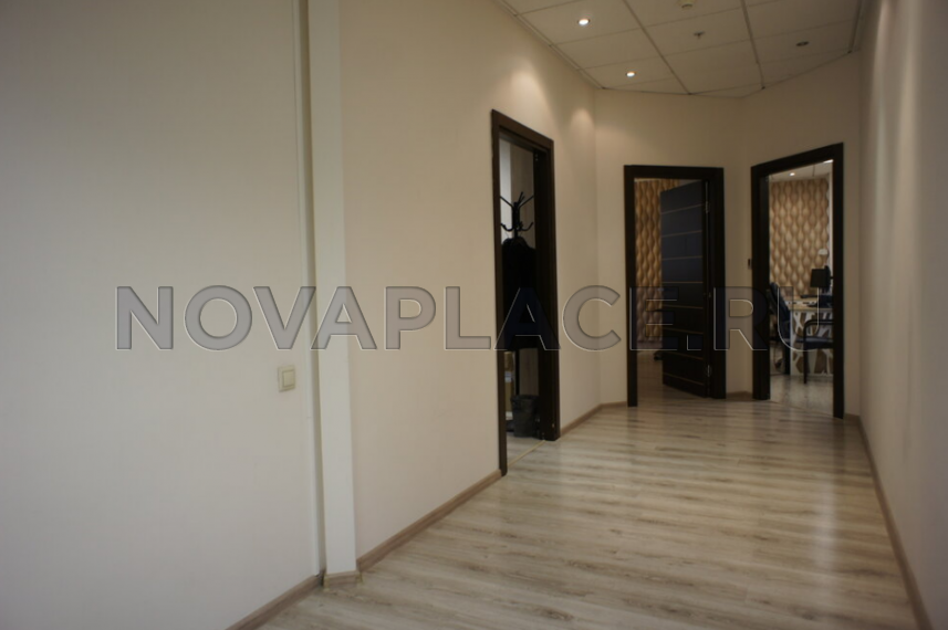 Аренда офиса в бизнес-центре в Москве 304 м2