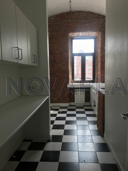 Аренда офиса в административном здании в Москве 359 м2