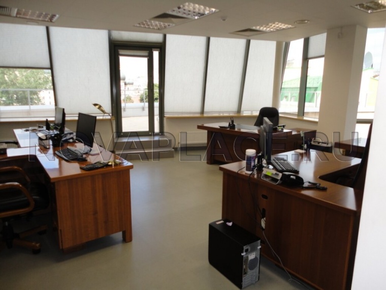 Аренда офиса в бизнес-центре в Москве 262 м2