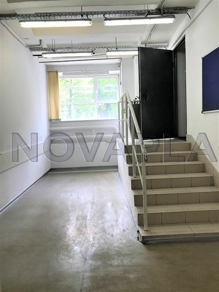 Аренда офиса в бизнес-центре в Москве 61 м2