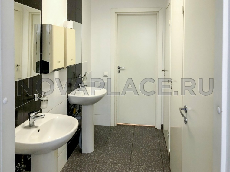 Аренда офиса в бизнес-центре в Москве 696 м2