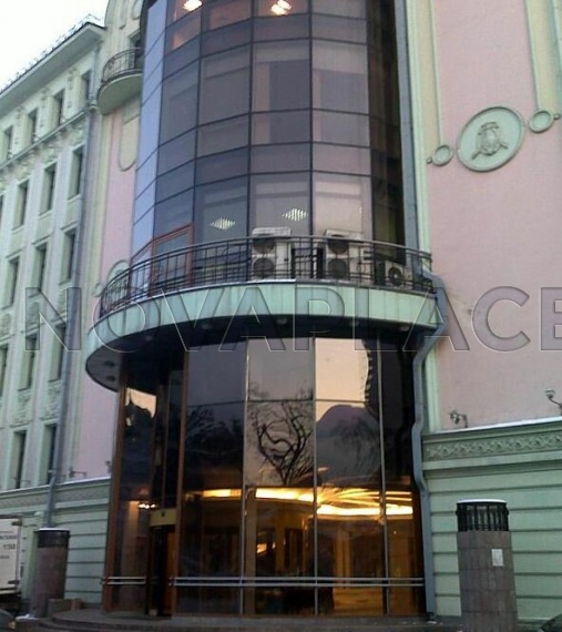 Аренда офиса в бизнес-центре в Москве 900 м2