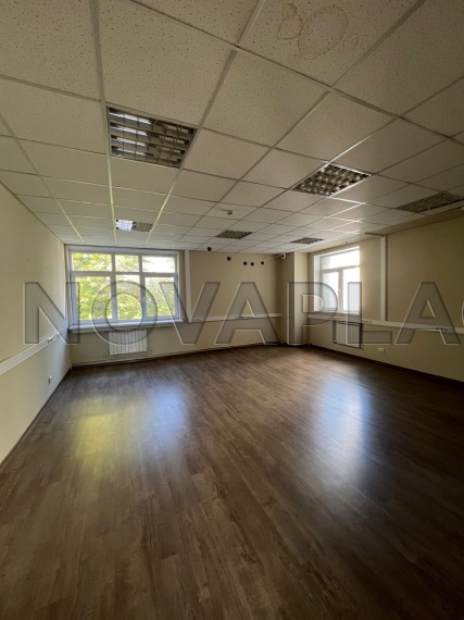 Аренда офиса в бизнес-центре в Москве 90 м2