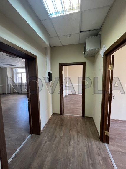 Аренда офиса в бизнес-центре в Москве 90 м2