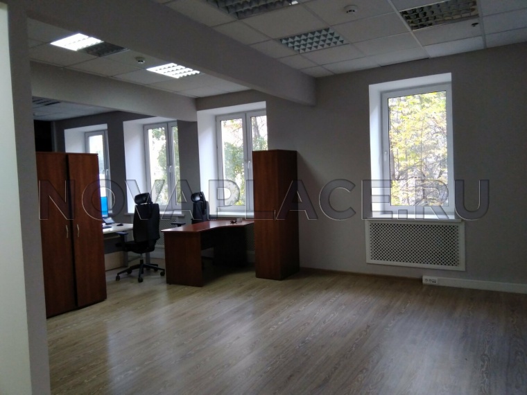 Аренда офиса в бизнес-центре в Москве 65 м2
