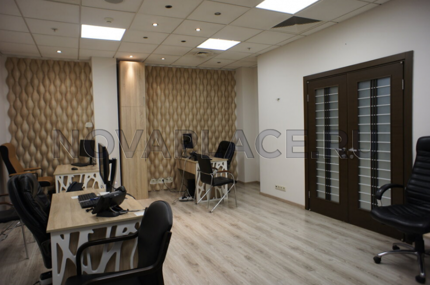 Аренда офиса в бизнес-центре в Москве 304 м2