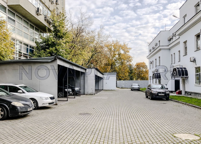 Аренда здания (ОСЗ) в Москве 1490 м2