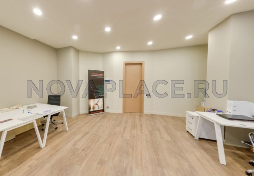 Аренда офиса в бизнес-центре в Москве 553 м2