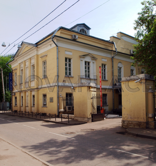 Продажа отдельно стоящего здания в Москве 1210 м2