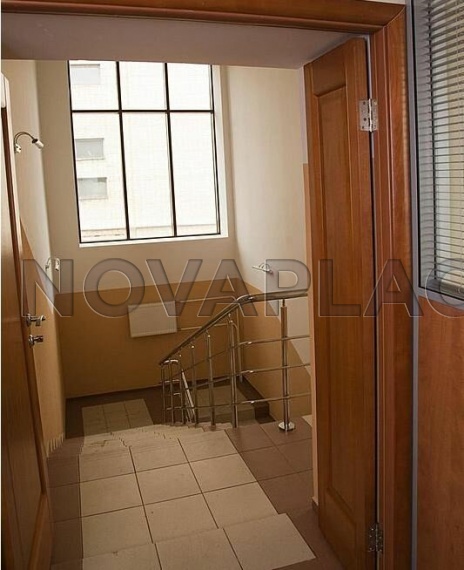 Продажа отдельно стоящего здания в Москве 2606 м2