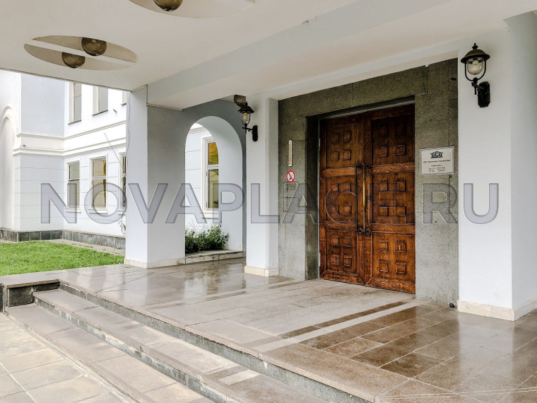 Аренда здания (ОСЗ) в Москве 1490 м2