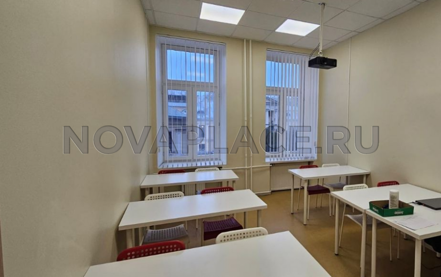 Аренда офиса в бизнес-центре в Москве 160 м2