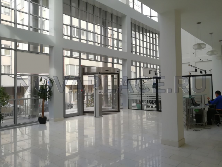 Продажа отдельно стоящего здания в Москве 1529 м2