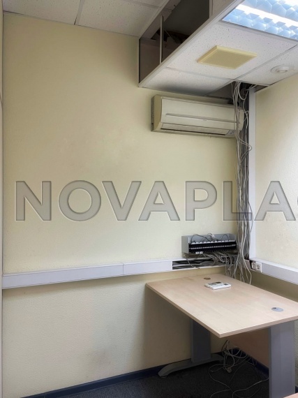 Аренда офиса в бизнес-центре в Москве 165 м2