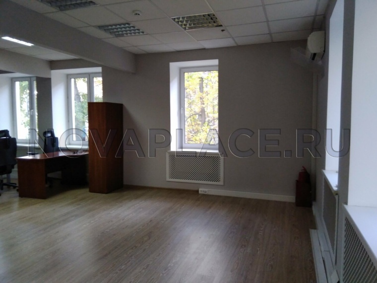 Аренда офиса в бизнес-центре в Москве 65 м2