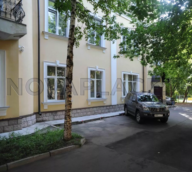Продажа отдельно стоящего здания в Москве 1259 м2