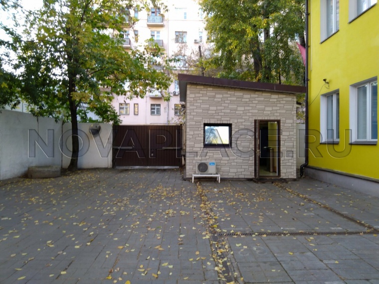 Аренда офиса в бизнес-центре в Москве 65 м2