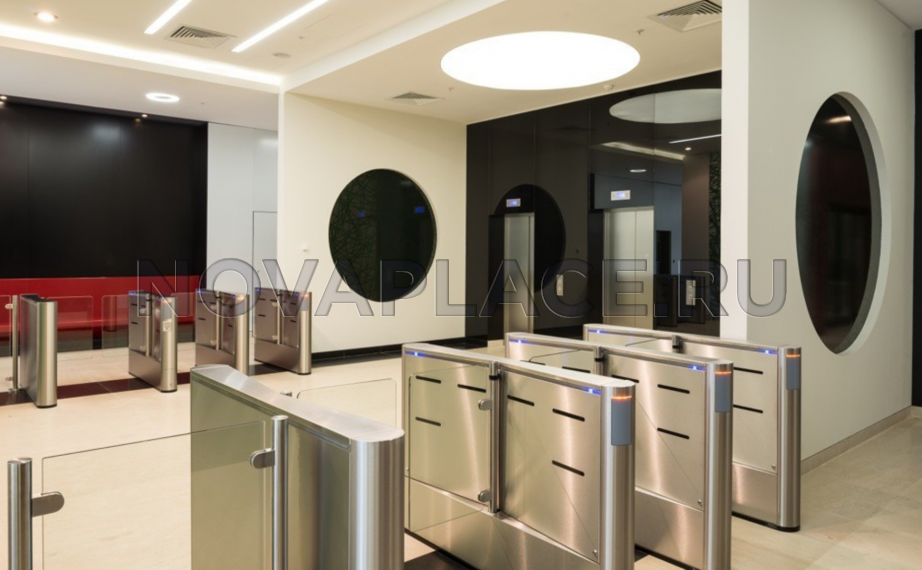 Аренда офиса в бизнес-центре в Москве 1295 м2