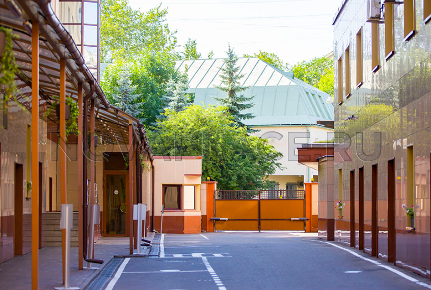 Аренда офиса в бизнес-центре в Москве 696 м2