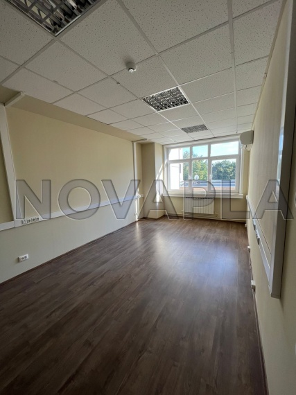 Аренда офиса в бизнес-центре в Москве 90 м2