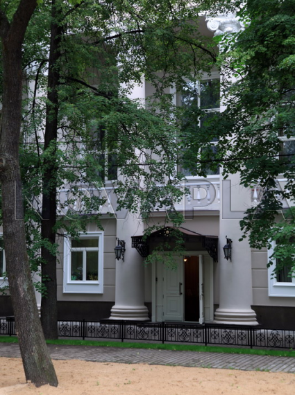 Аренда здания (ОСЗ) в Москве 2900 м2