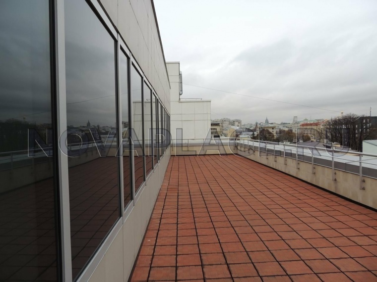 Продажа отдельно стоящего здания в Москве 1529 м2